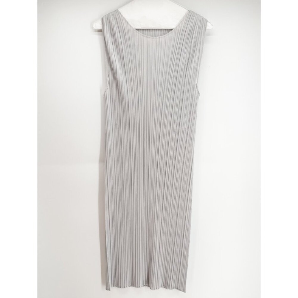 PLEATS PLEASE ISSEY MIYAKE BASICS in  LIGHT GRAY OS